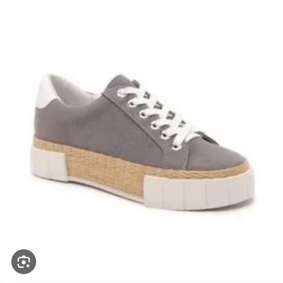 Like new Dolce Vita YaYa Gray Canvas Platform Sneaker size 8 - Picture 1 of 9